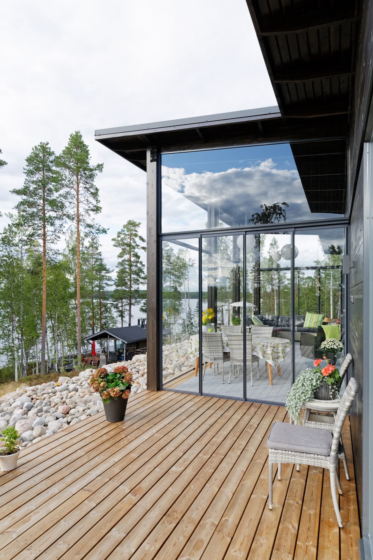 Modern Kontio Glass House TALO 150 family home – photo 3