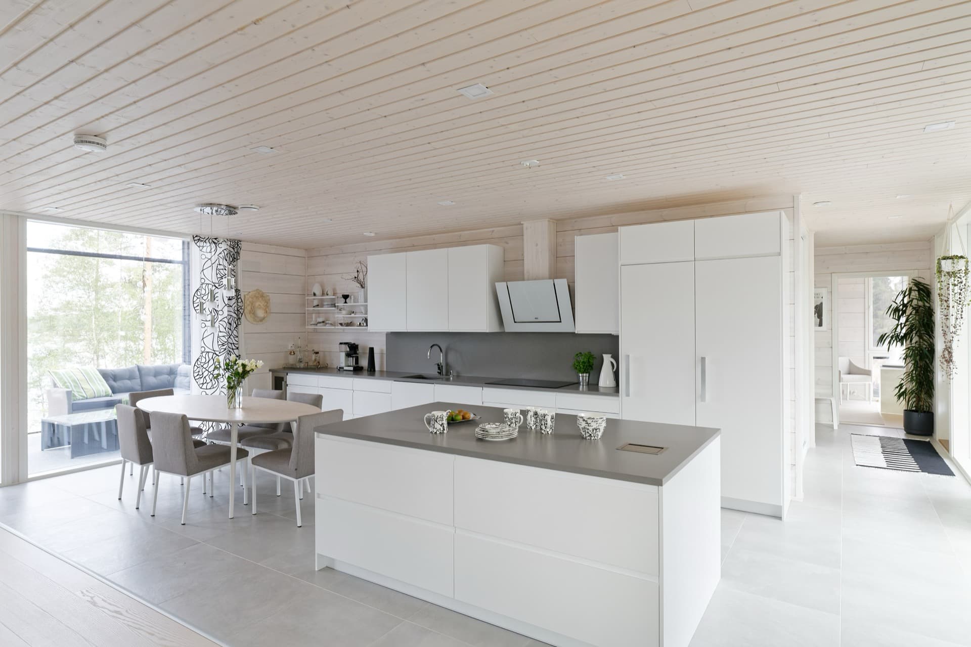 Modern Kontio Glass House TALO 150 family home – photo 4