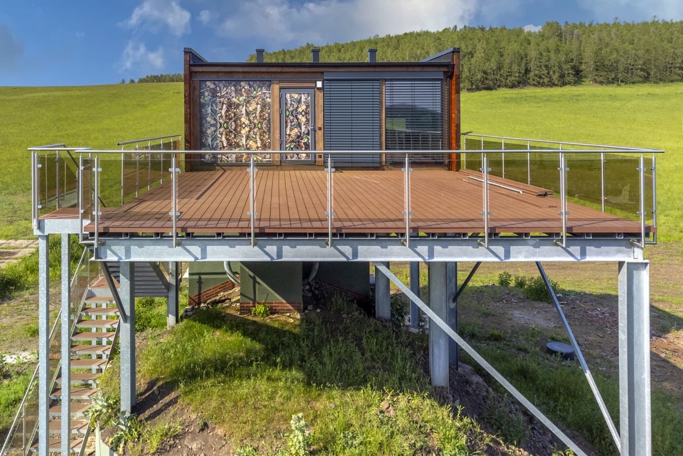 Kontio Glass house – tak trochu jiný myslivecký posed