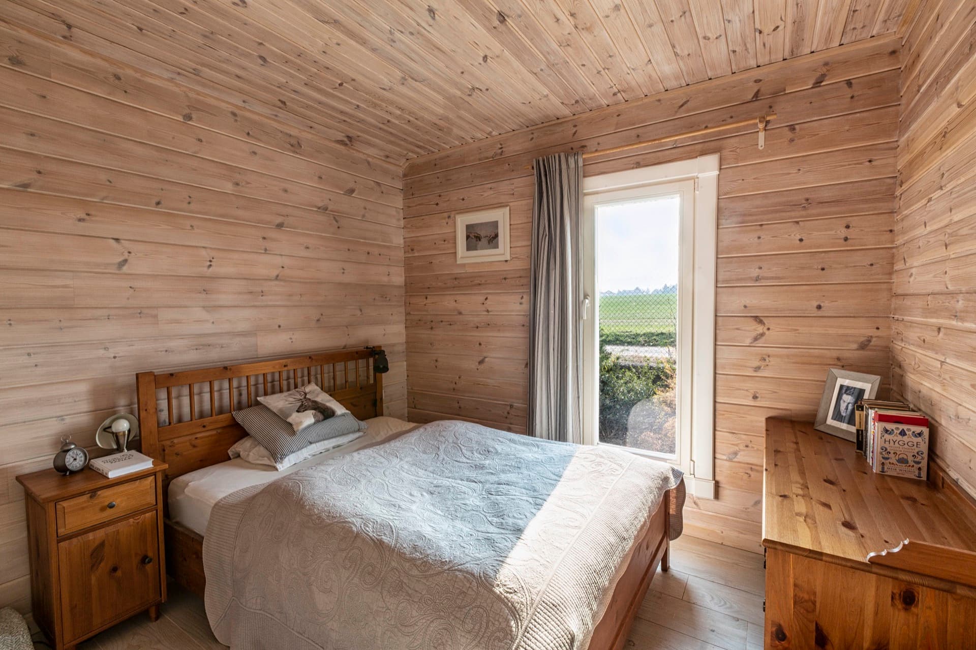 Dřevostavby Kontio Nalle cabin, west of Prague, bedroom