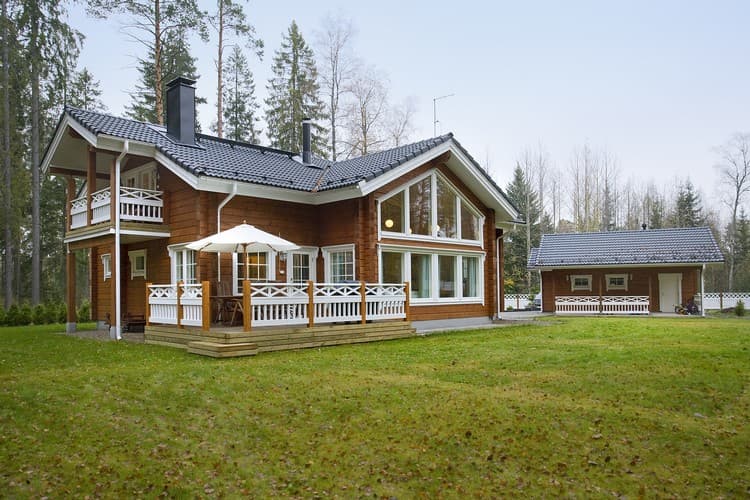 KONTIO Finnish log homes — exterior 4