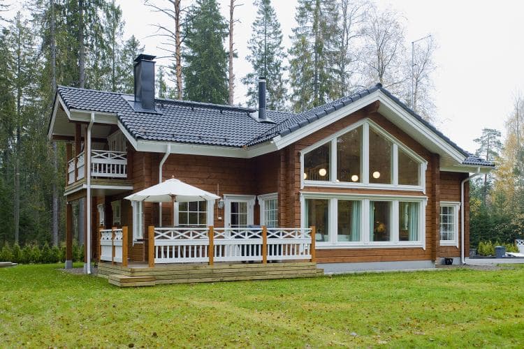 KONTIO Finnish log homes — exterior 3