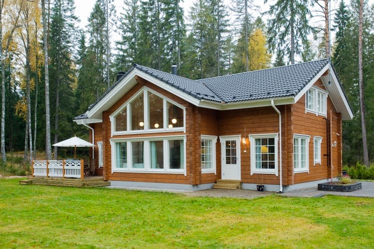 KONTIO Finnish log homes — exterior 1