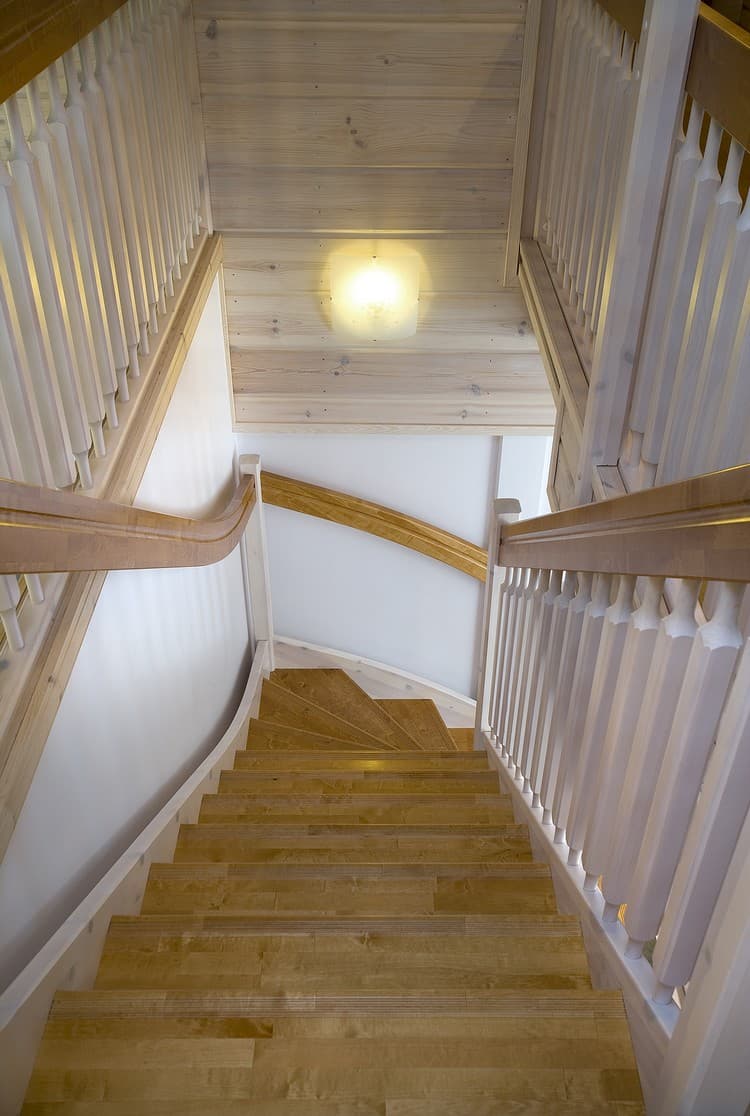 KONTIO Finnish log homes — simple staircase