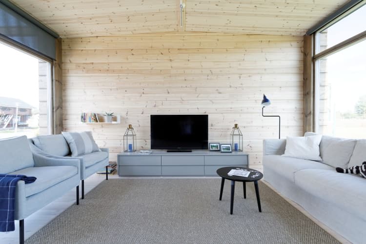 Kontio log homes from the Glass House collection 6