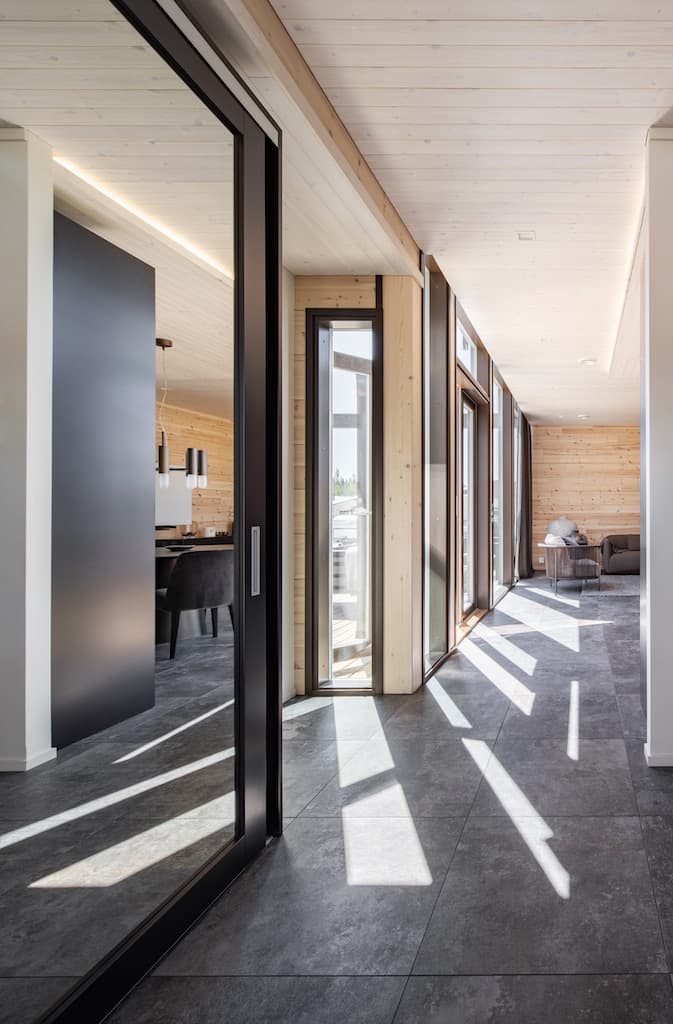 Dřevostavby Kontio - rodinný dům Hill House - chodba