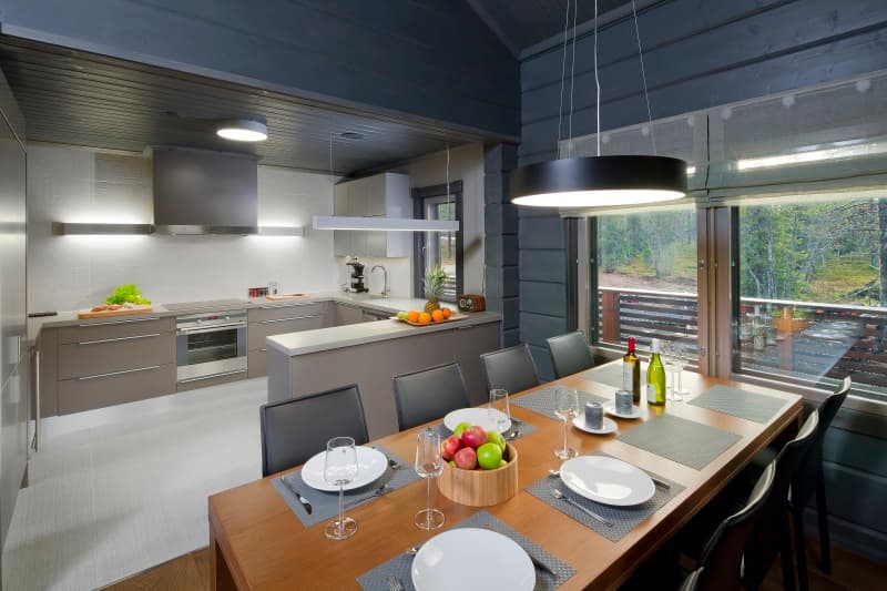 Kitchen and dining room — KONTIO log homes