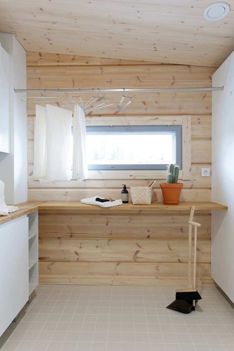 KONTIO log homes, Harunire, utility room 2