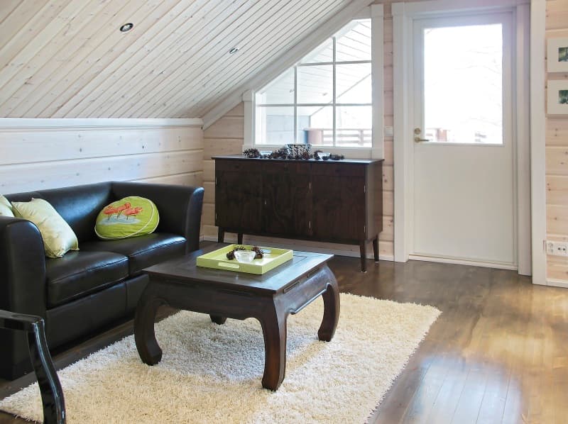 KONTIO log home, first-floor gallery