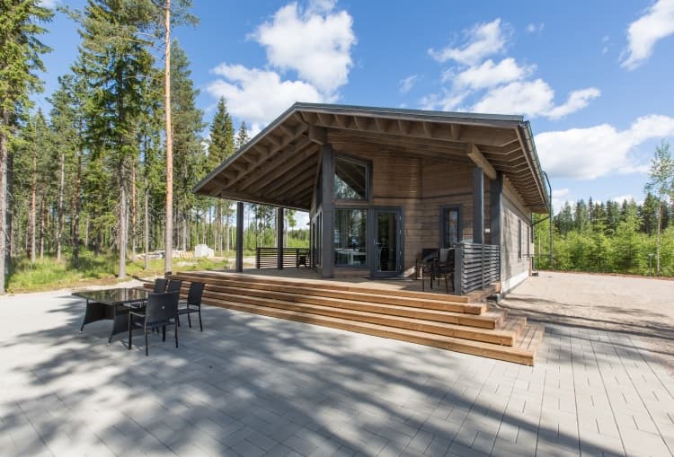 KONTIO log homes, outdoor terrace