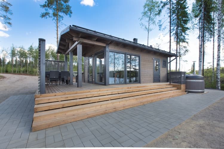 KONTIO log homes, exterior, side view