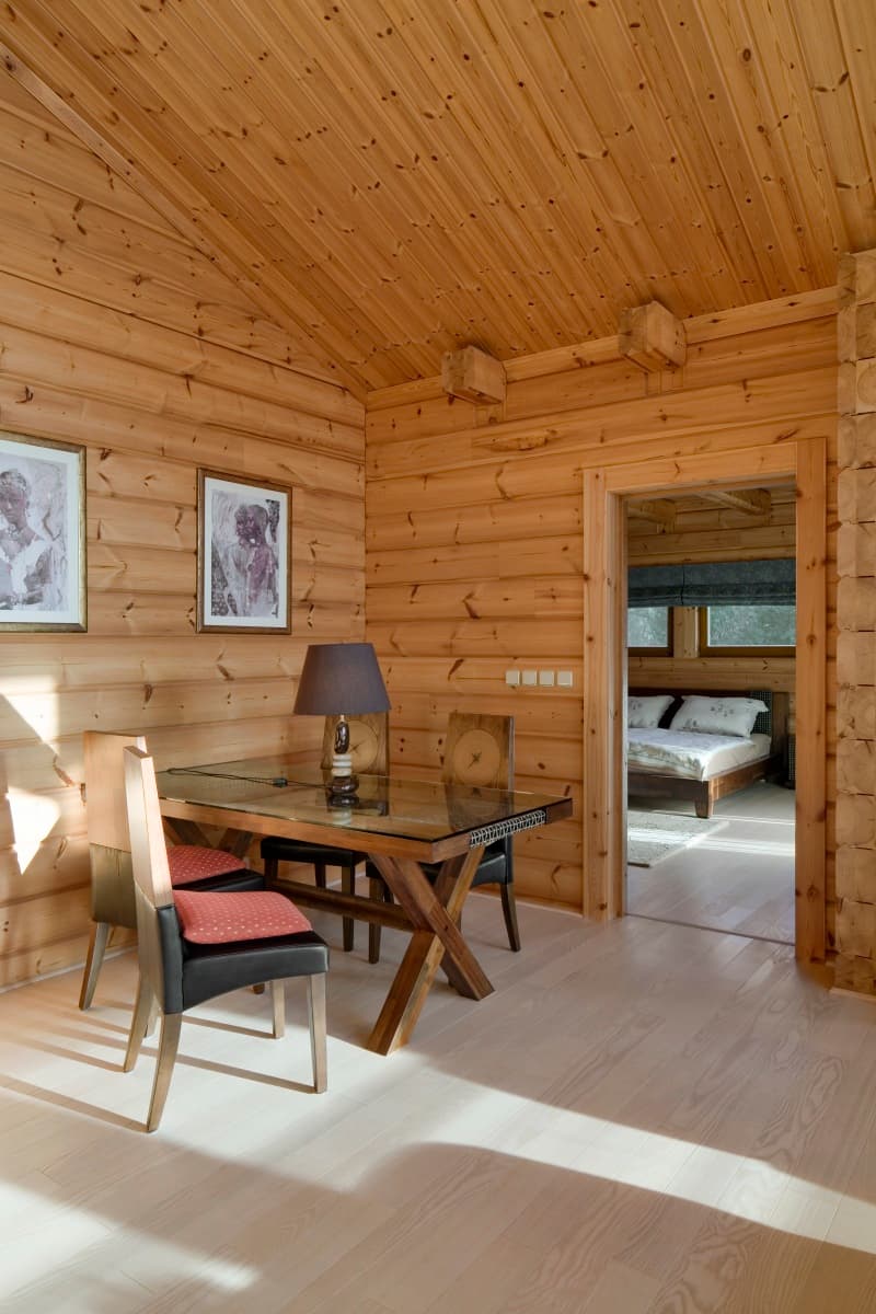 KONTIO log home, dining corner