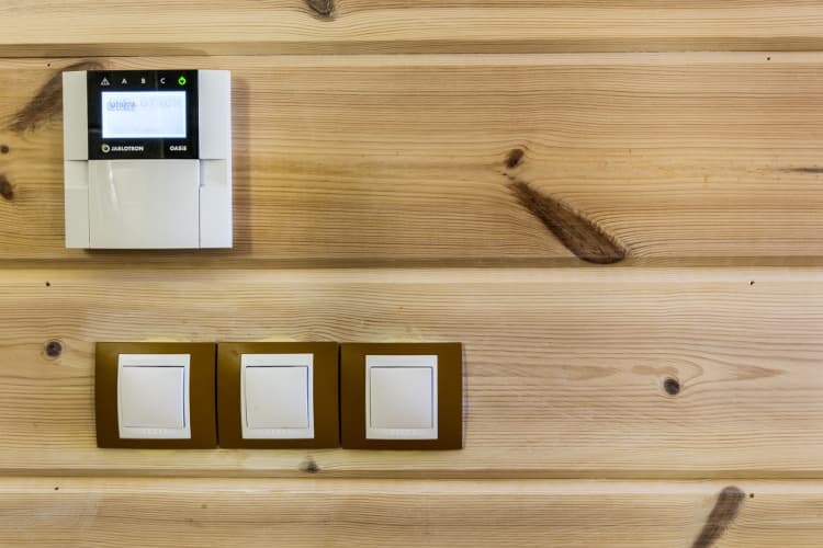 Kontio log home, Jablotron security system