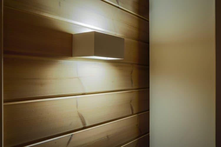Kontio log home, lighting detail