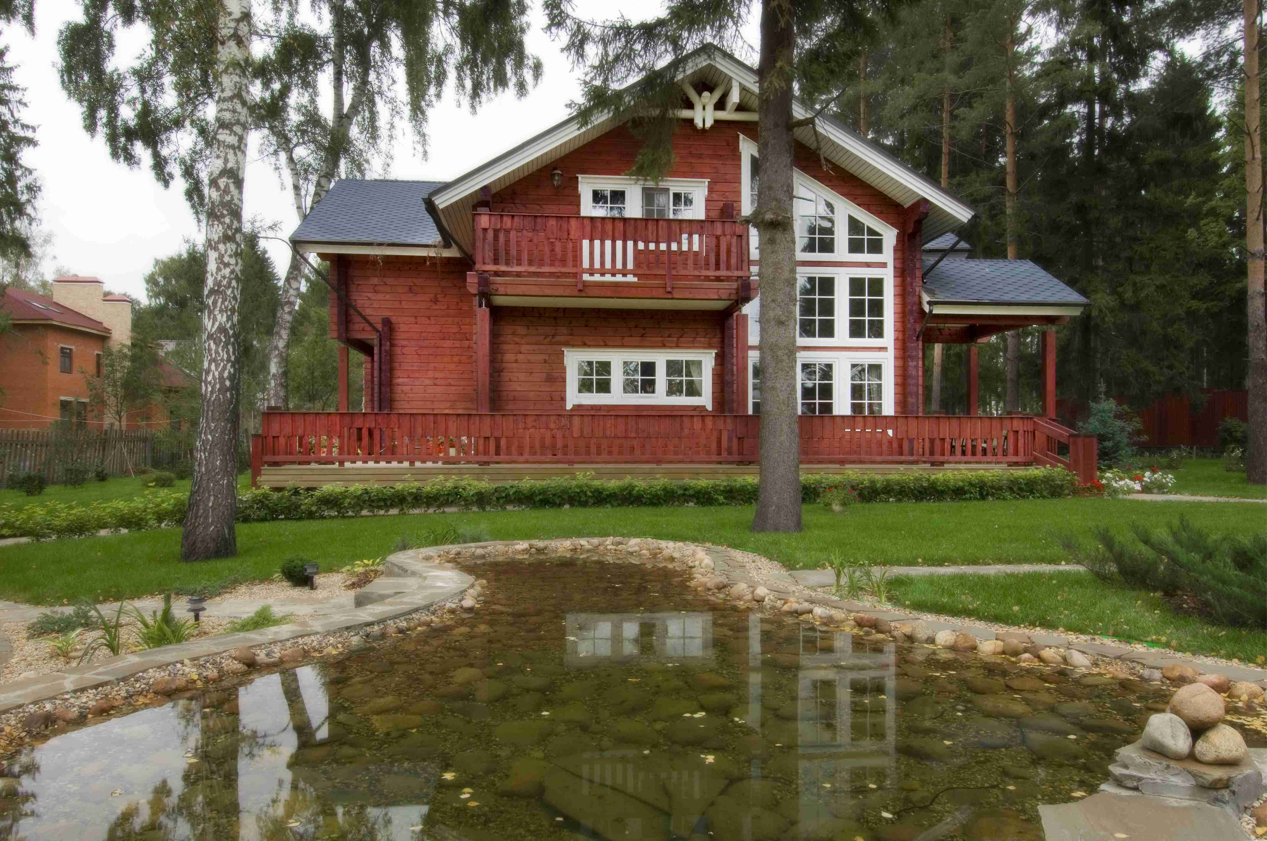 KONTIO Ulmus model log homes, Falun red 4