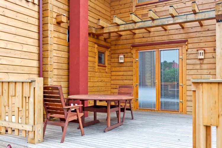 KONTIO Ulmus log homes, natural stain 7