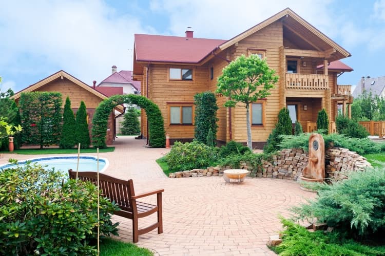 KONTIO Ulmus log homes, natural stain 9