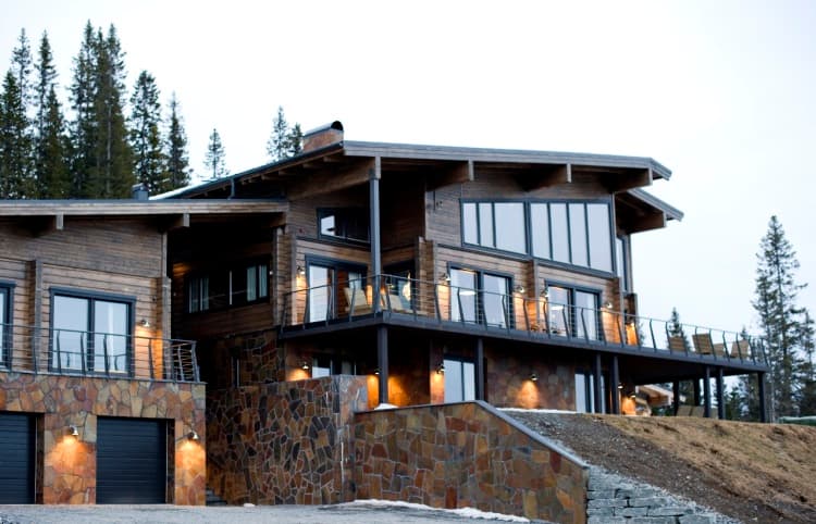 Luxury KONTIO log home — mountain ski house