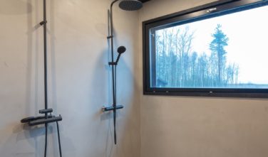 Dřevostavby Kontio SmartLog Oulunsalo koupelna