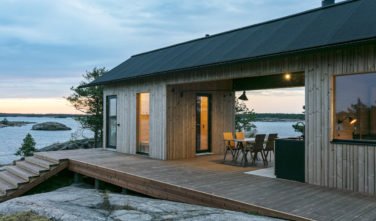 Dřevostavby KONTIO - Projekt Ö - moderní vila na ostrově - terasa