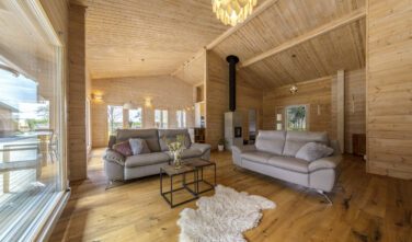 Dřevostavby KONTIO – srub Bella - obývací pokoj